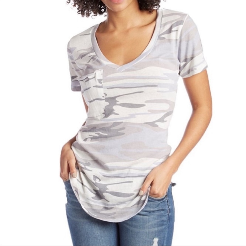 V-Neck Camo Short Sleeve Pocket Tee